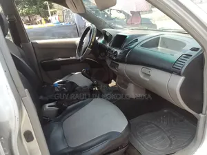 Mitsubishi L200 Club Cab 2.5 136hp 4WD 2007 Gris