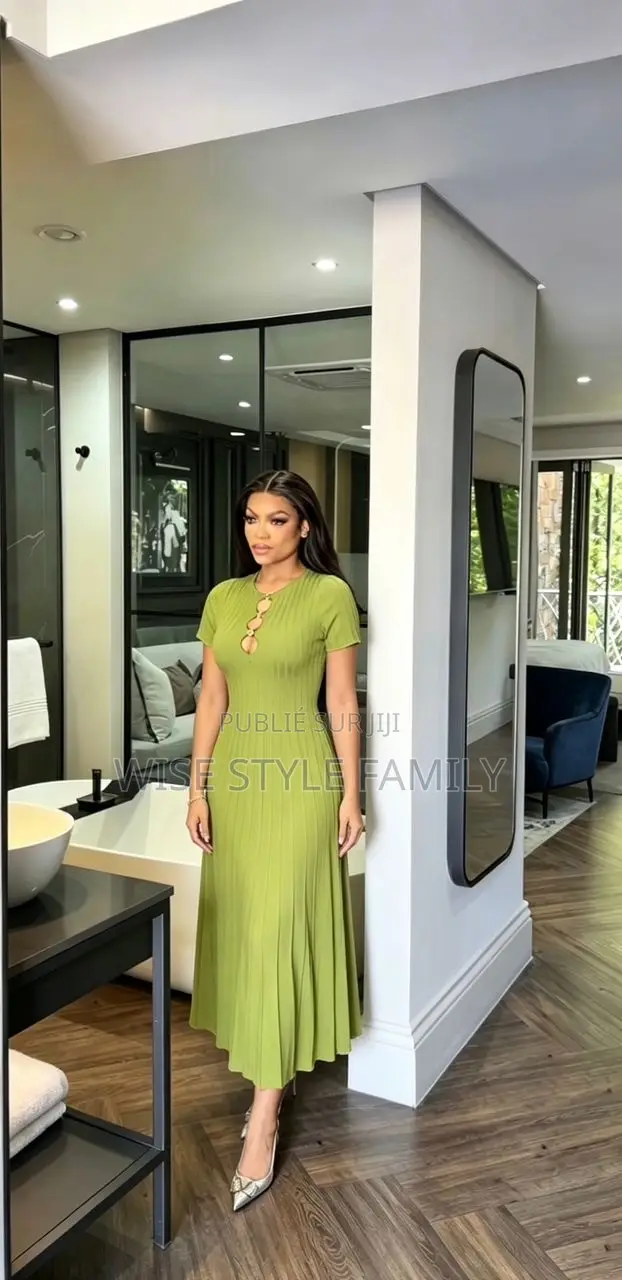 Robe Femme Élégante – Disponible À Brazzaville