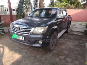 Toyota Hilux 2.0 VVT-i 2010 Noir Mat