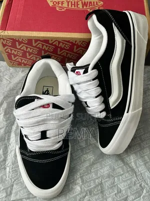 Vans Disponible