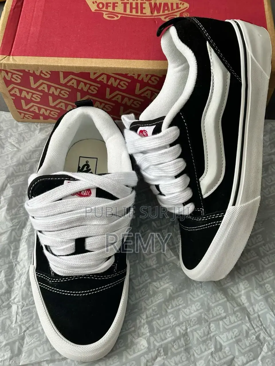 Vans Disponible