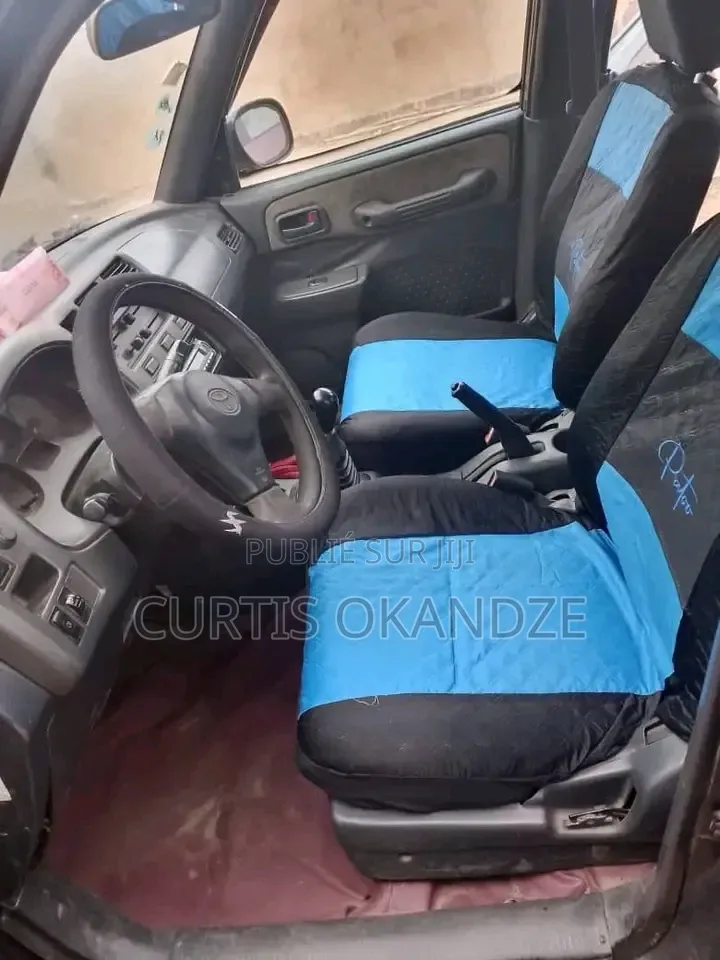 Toyota RAV4 2025 Rouge