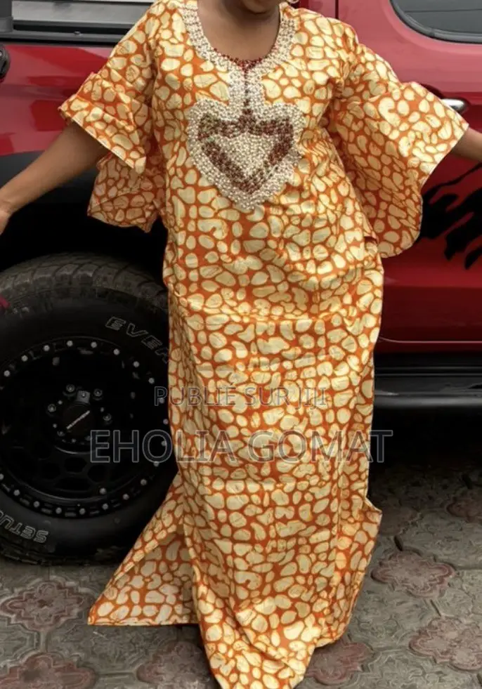 Sublime Robe Boubou Béninoise – Broderie Perlée & Élégance