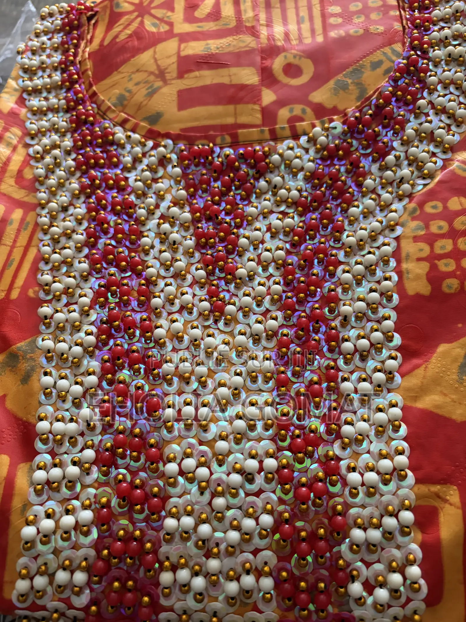 Sublime Robe Boubou Béninoise – Broderie Perlée & Élégance