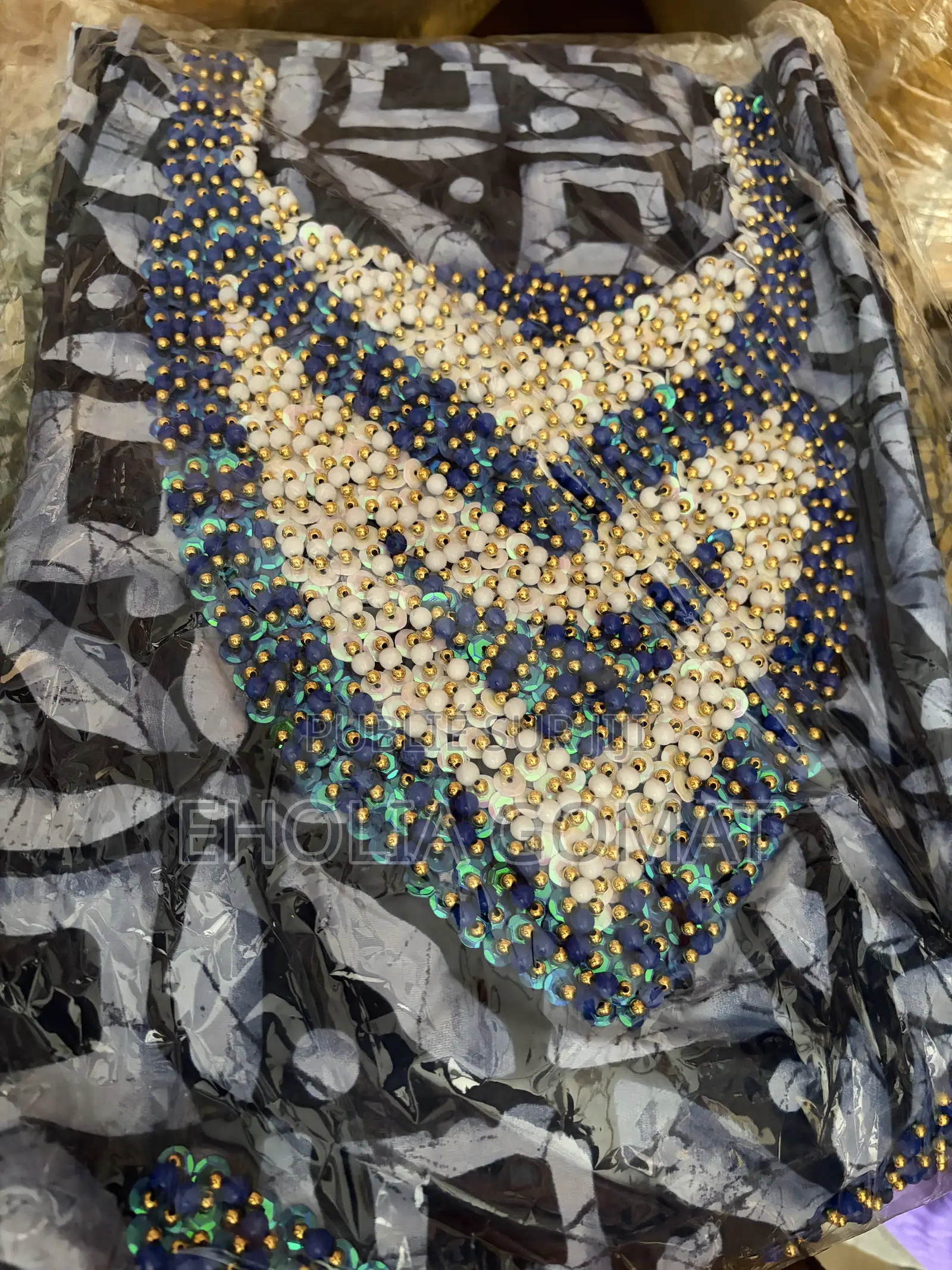 Sublime Robe Boubou Béninoise – Broderie Perlée & Élégance