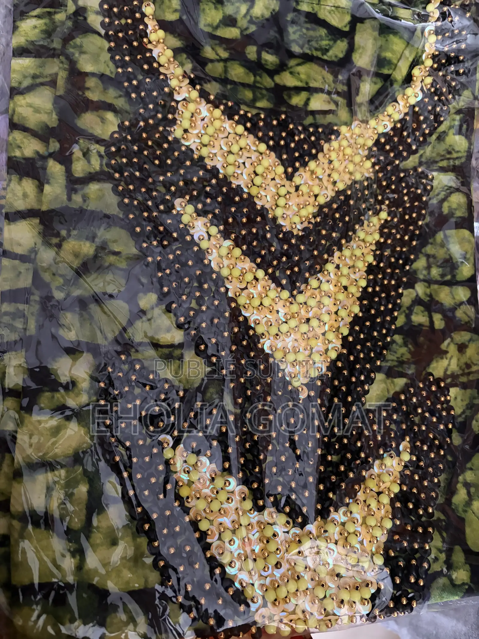 Sublime Robe Boubou Béninoise – Broderie Perlée & Élégance