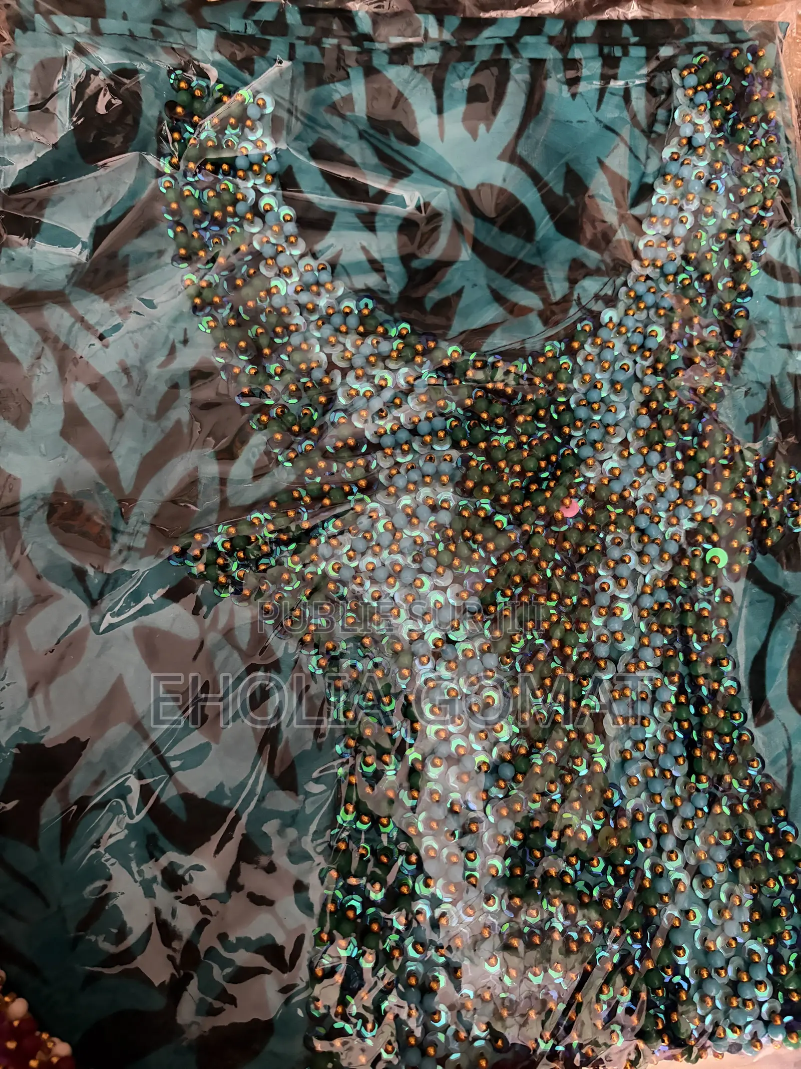 Sublime Robe Boubou Béninoise – Broderie Perlée & Élégance