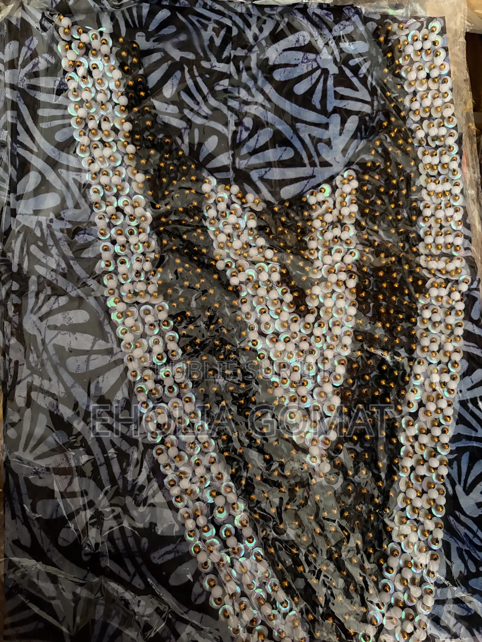 Sublime Robe Boubou Béninoise – Broderie Perlée & Élégance