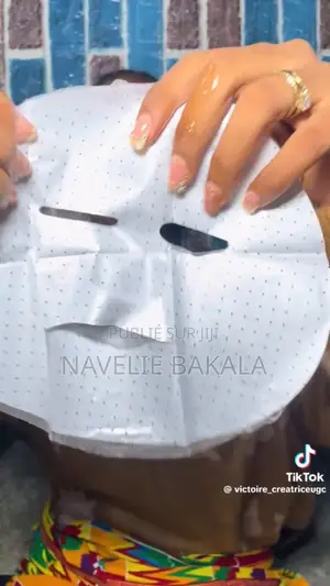 Masques À Base De Sérum Redonne De L’éclat Naturel À La Peau