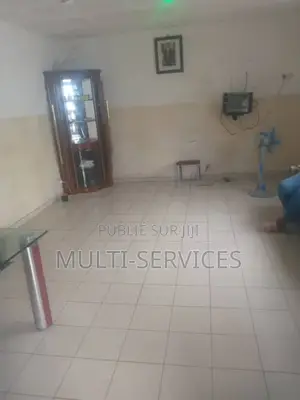 Meublé 6chbre Chambre et salon dans Hôtel En Location, Ngoyo à Vendre