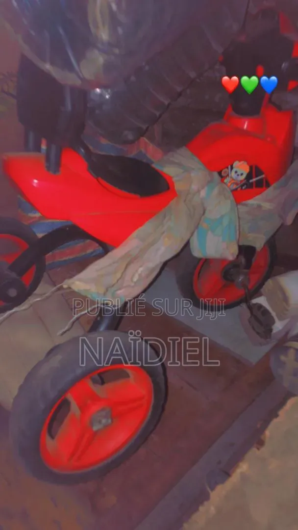 Vélo Pédaler Rouge Pour Petits Enfants