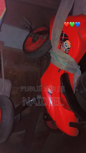 Vélo Pédaler Rouge Pour Petits Enfants