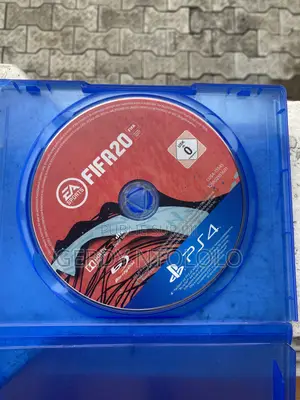CD 💿 PlayStation 4