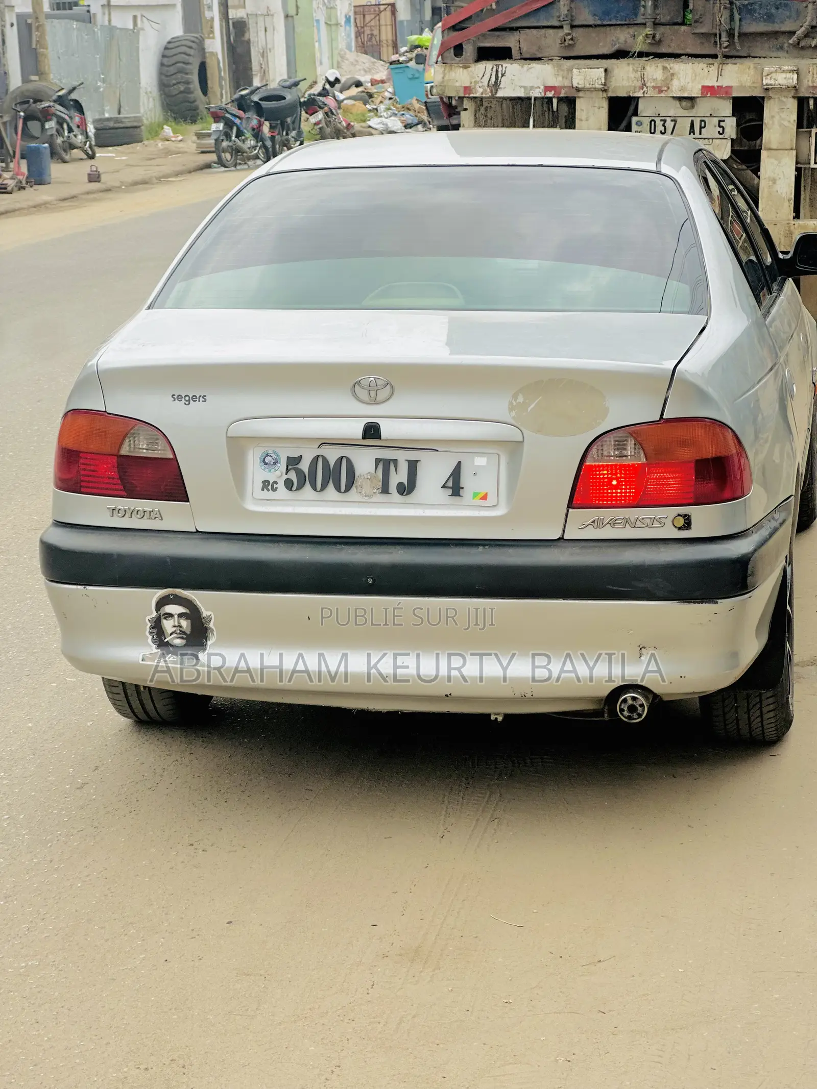 Toyota Avensis 1.8 1998 Gris