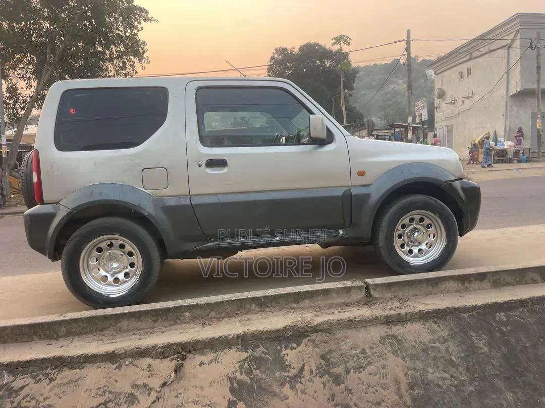 Suzuki Jimny 2015 Gris