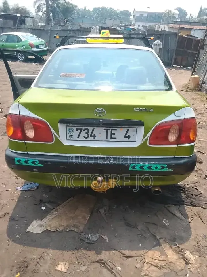 Toyota Corolla 2017 Vert