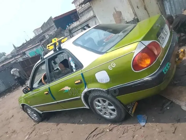 Toyota Corolla 2017 Vert