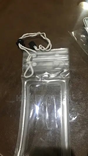 Protège Le Téléphone Dans La Piscine Ou Contre La Pluie