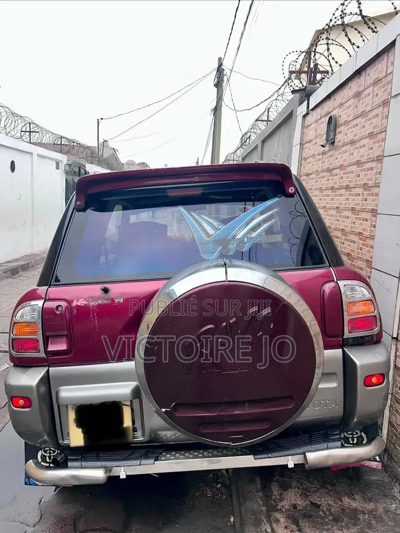 Toyota RAV4 2016 Rouge