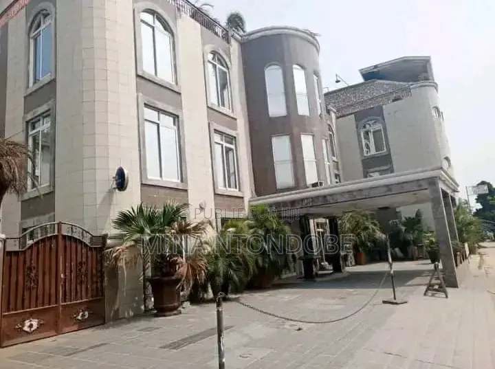 Hotel À Foucks