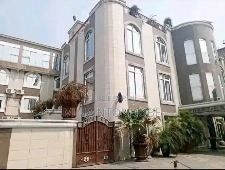 Hotel À Foucks