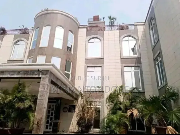 Hotel À Foucks