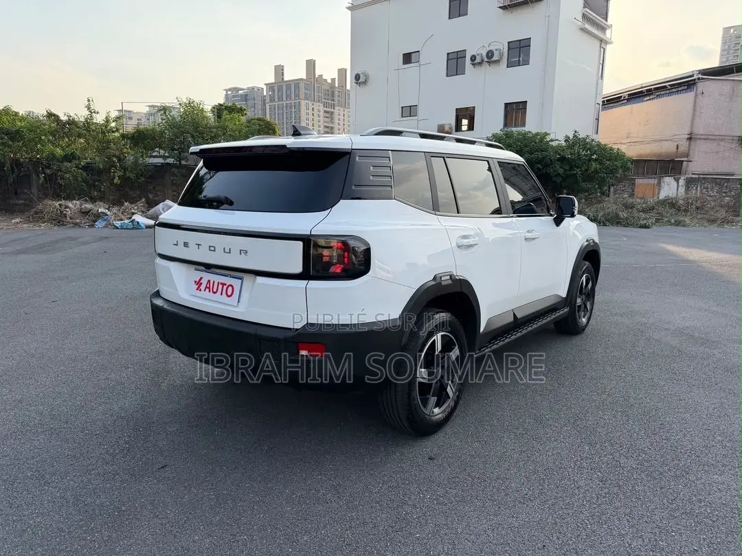 Jetour T1 2025 Blanc