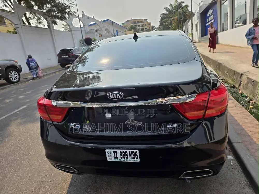 Kia K3000 2015 Noir