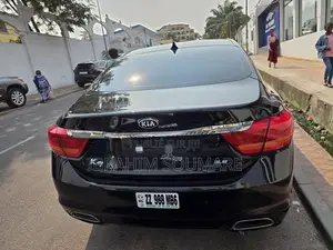 Kia K3000 2015 Noir