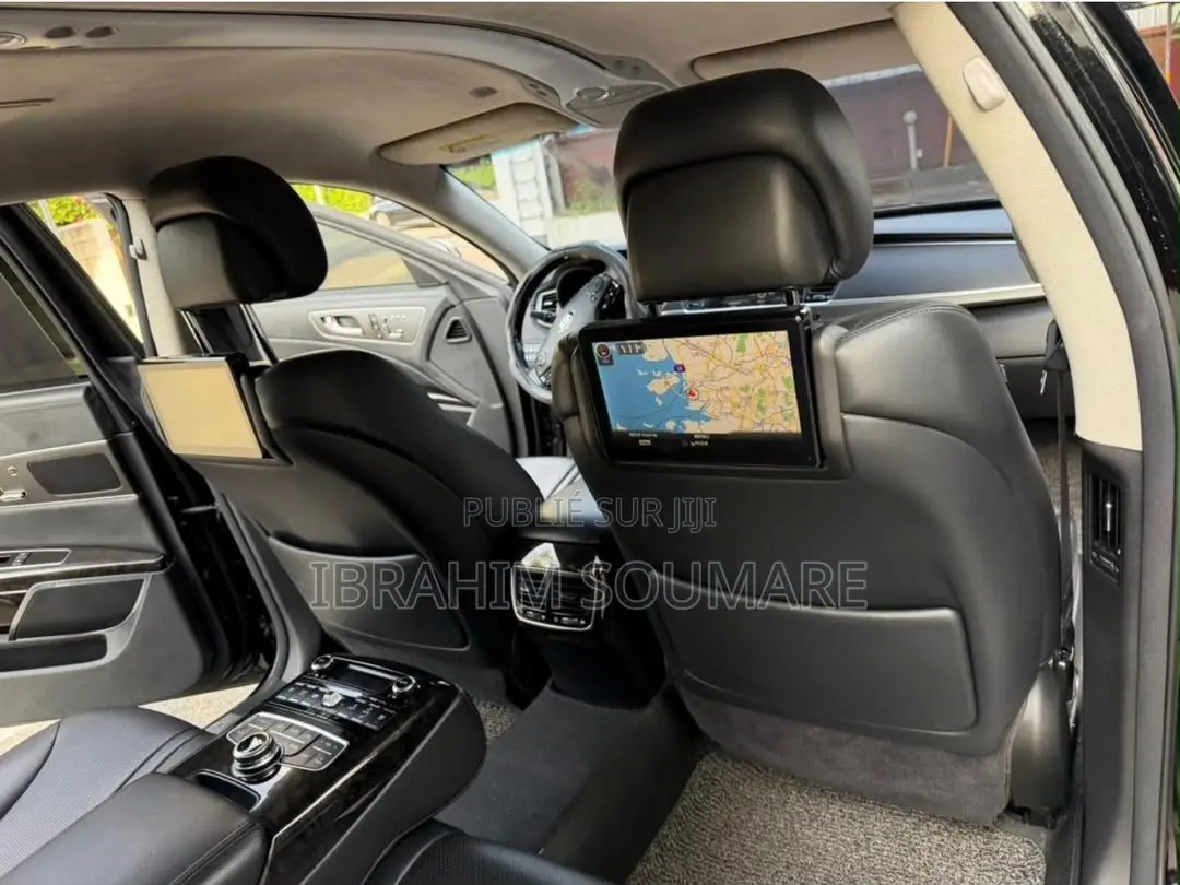 Kia K3000 2015 Noir