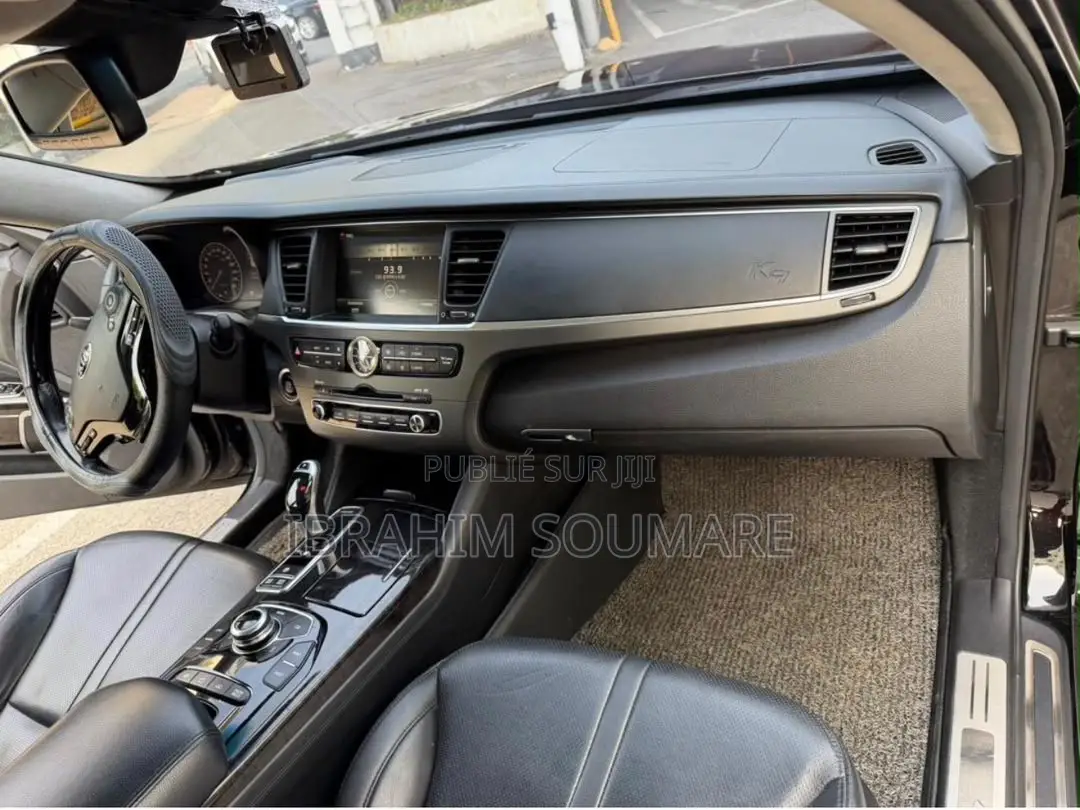 Kia K3000 2015 Noir