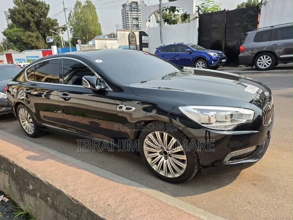 Kia K3000 2015 Noir