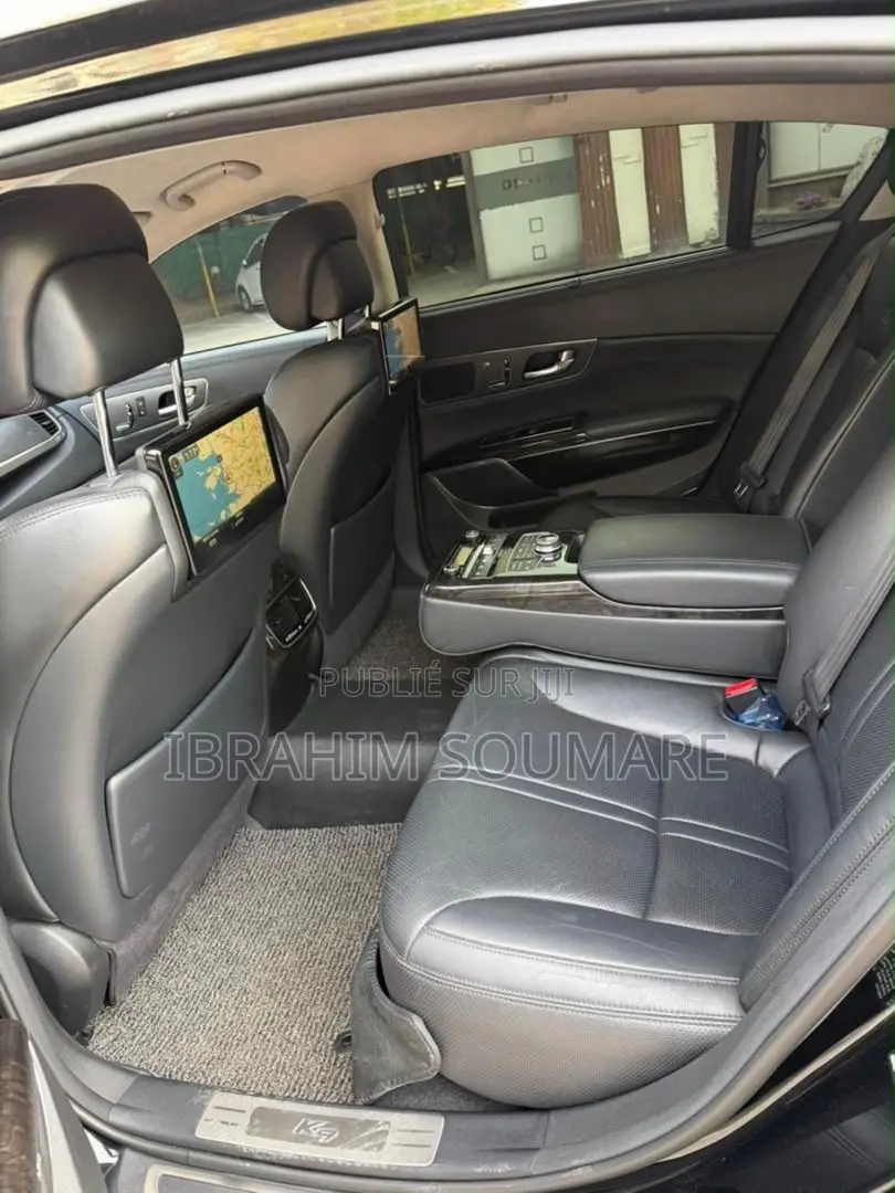 Kia K3000 2015 Noir