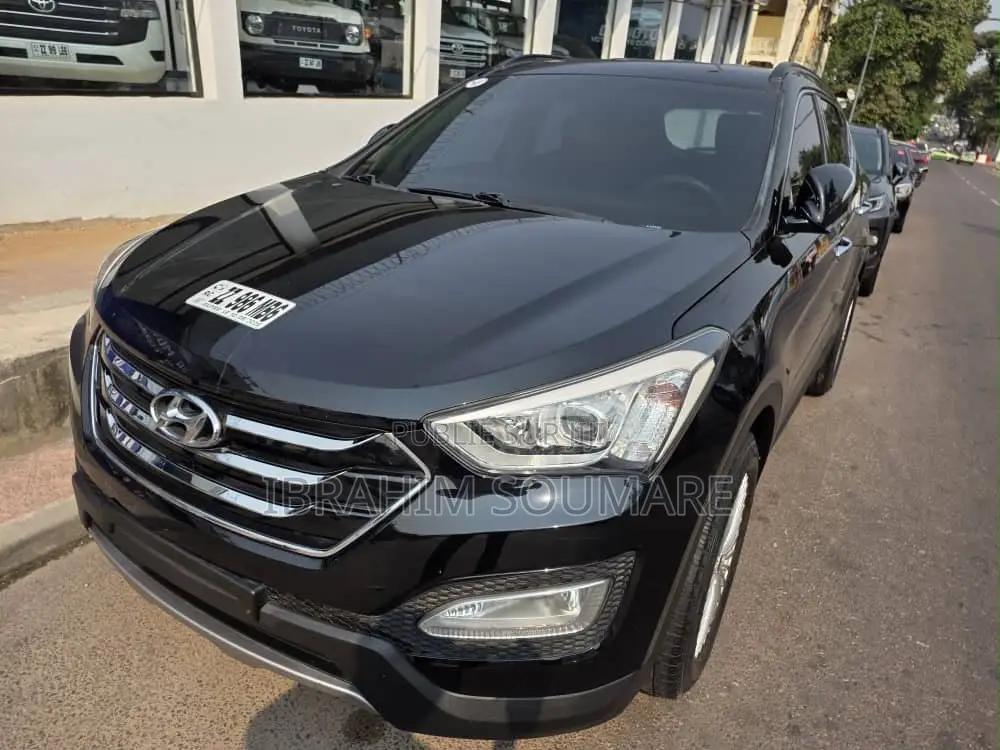 Kia K3000 2015 Noir