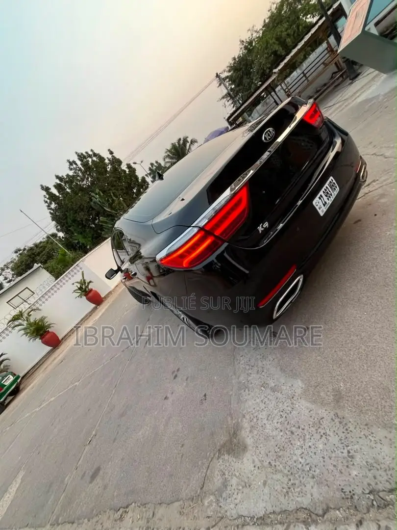 Kia K3000 2015 Noir