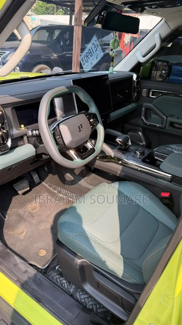 Jetour T2 2024 Jaune