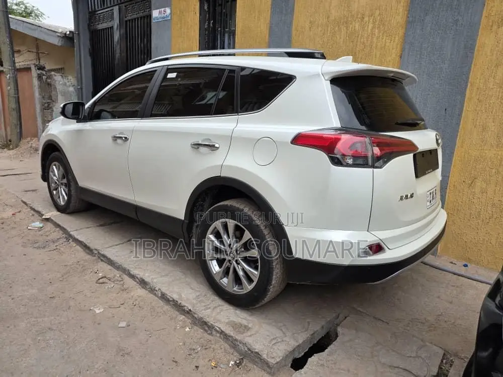 Toyota RAV4 2017 Blanc