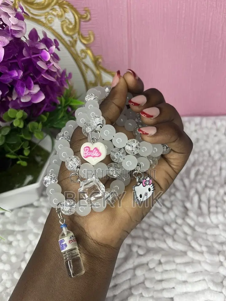 1000 Baya Et Bracelet ( Dépend Du Modèle)