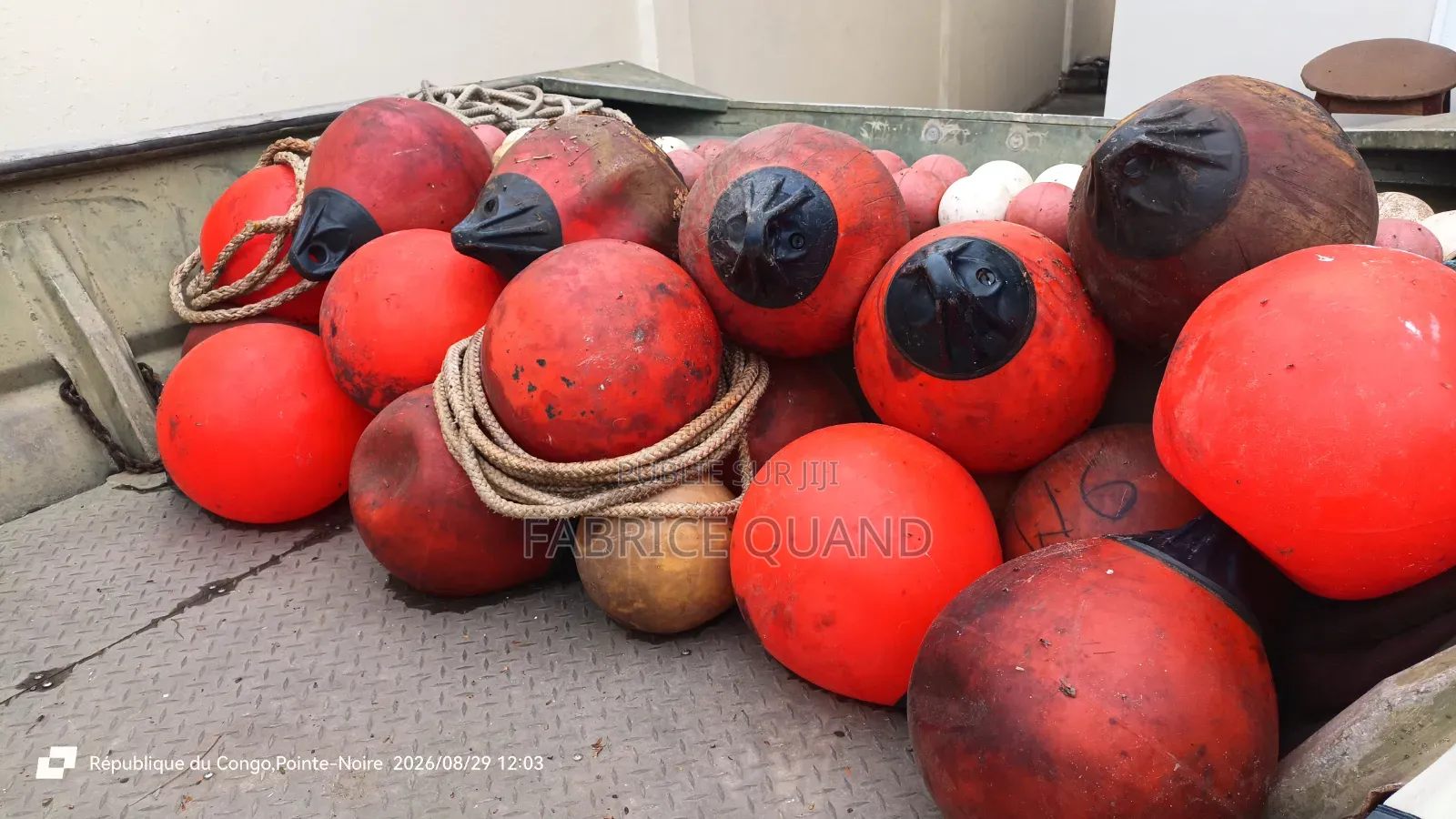Bouees De Marquage Et Protection