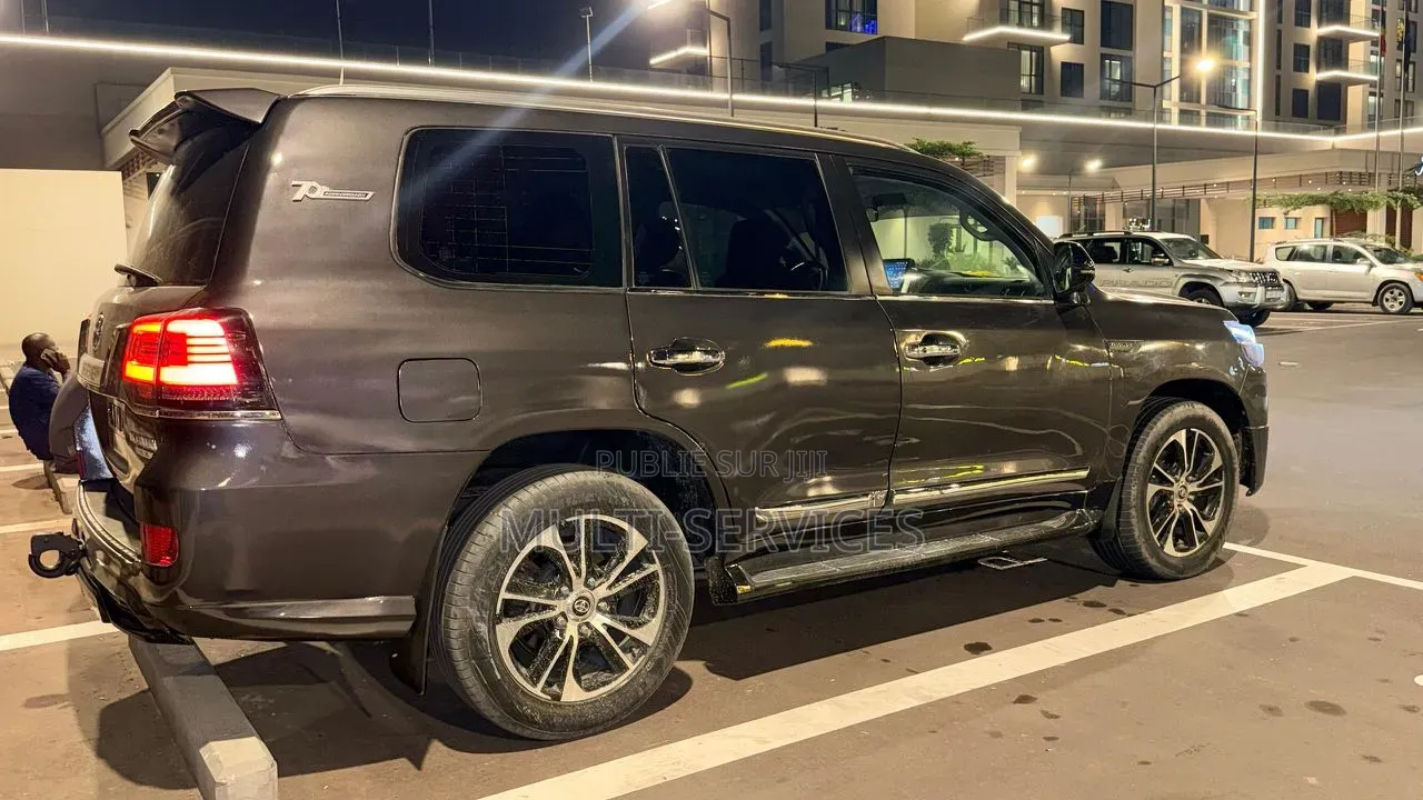 Toyota Land Cruiser 2015 Noir Mat