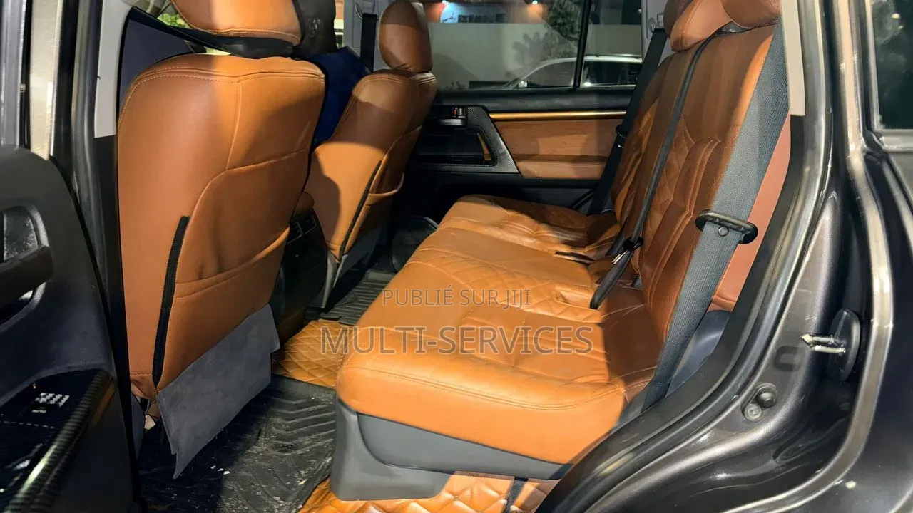 Toyota Land Cruiser 2015 Noir Mat