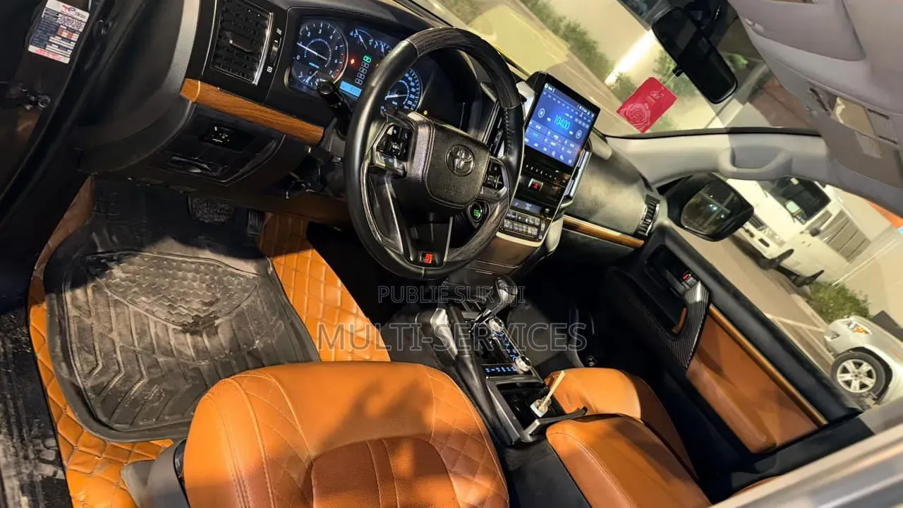 Toyota Land Cruiser 2015 Noir Mat
