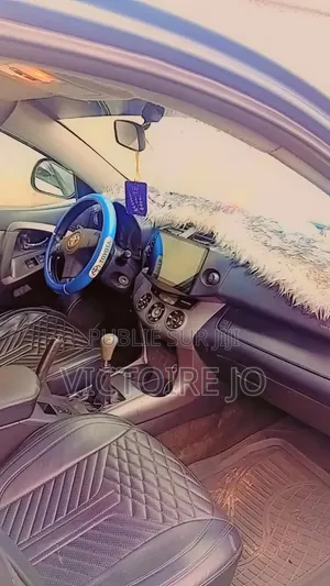 Toyota RAV4 2016 Bleu