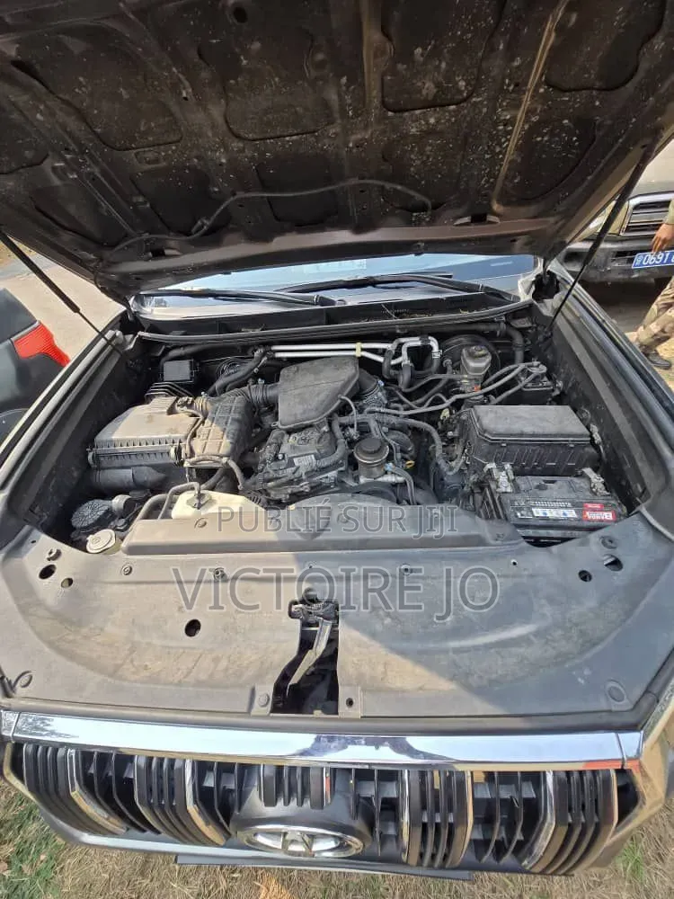 Toyota Land Cruiser Prado 2020 Gris