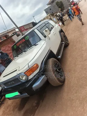 Toyota FJ Cruiser 2017 Beige