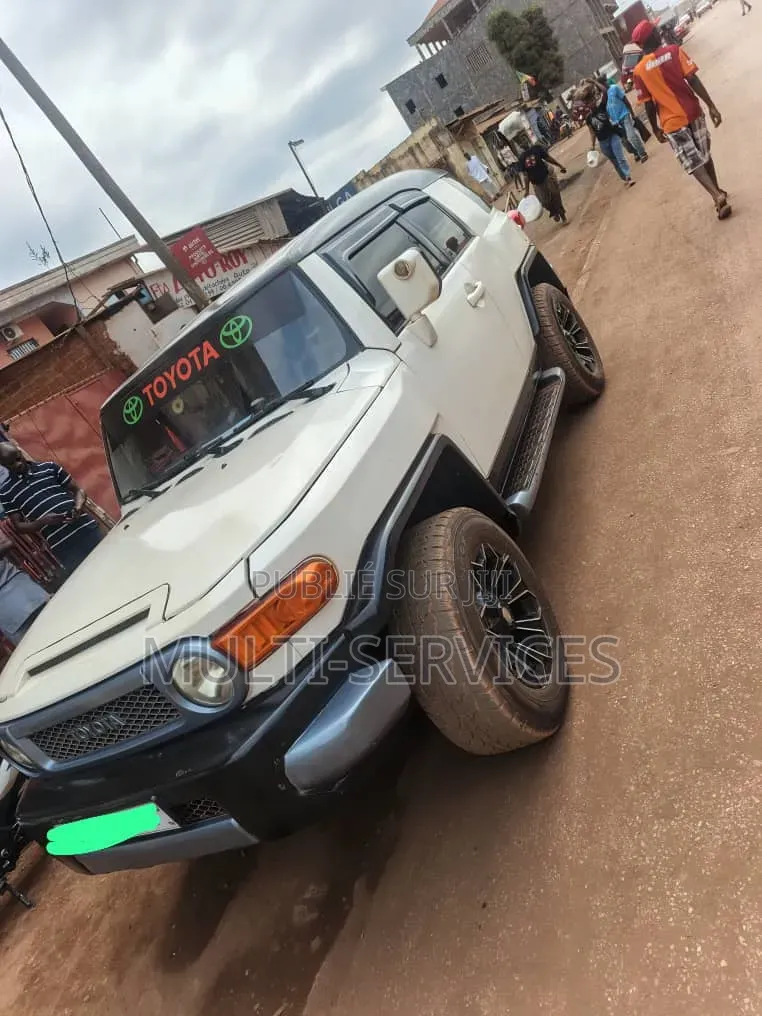 Toyota FJ Cruiser 2017 Beige