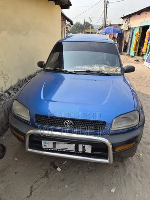 Toyota RAV4 2016 Bleu