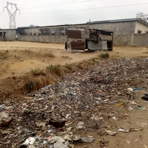 Parcelle À Vendre – Mont Kamba