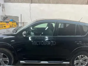 Toyota RAV4 2018 Noir