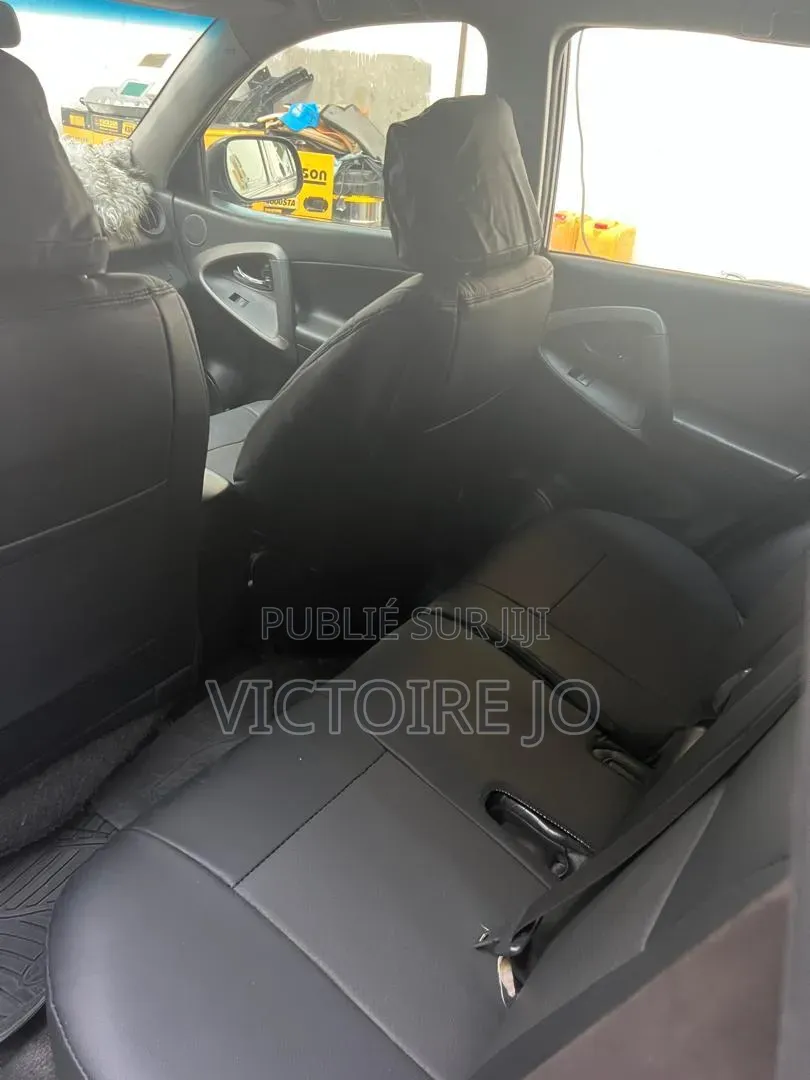 Toyota RAV4 2018 Noir